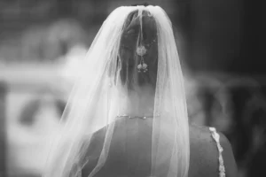 Photo de Mariée à l'église, fine art